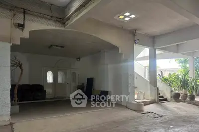 image_rental-28005499