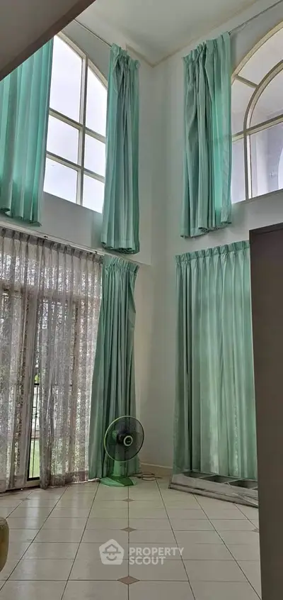 image_rental-27768836