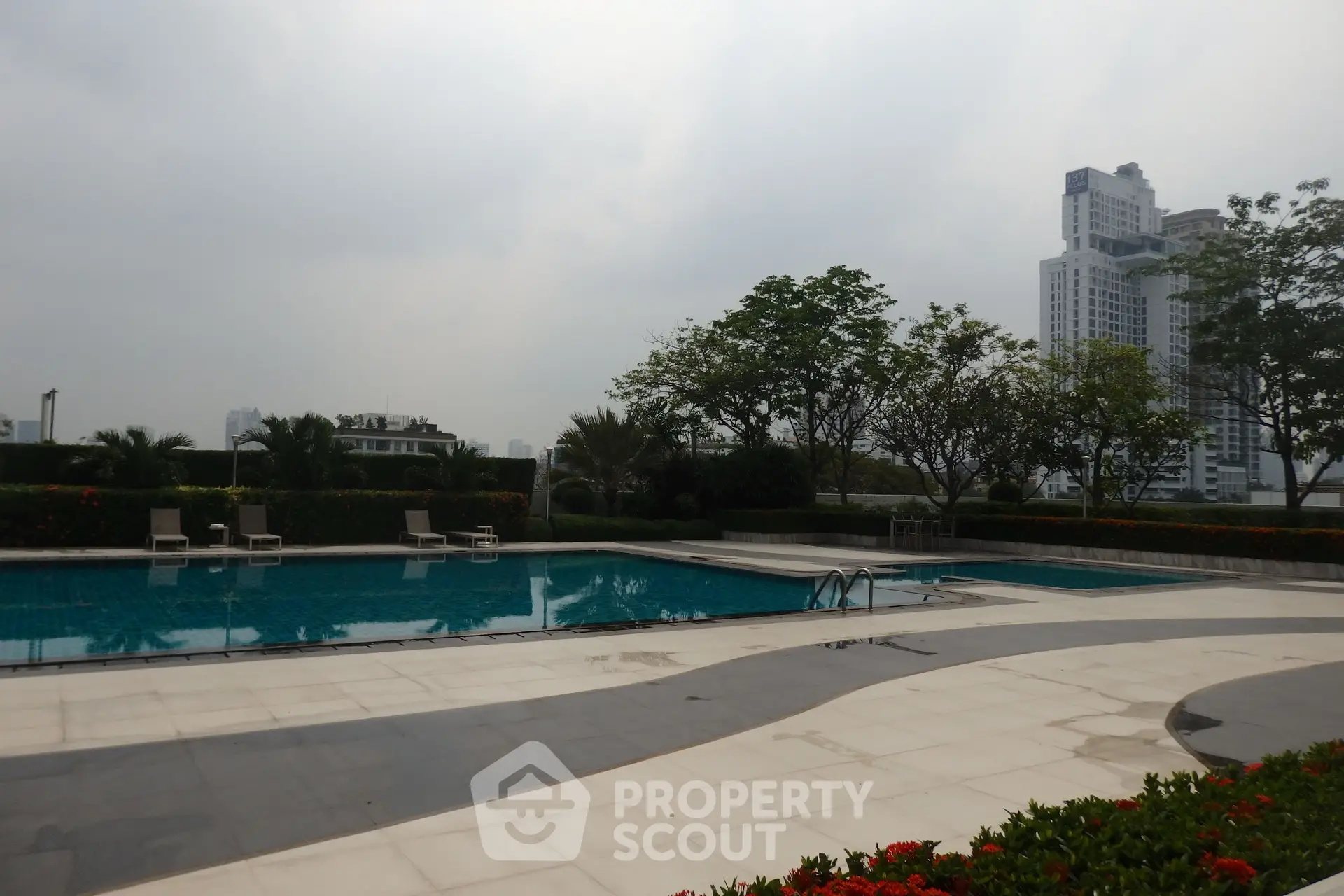 D.S. Tower 1 Sukhumvit 33