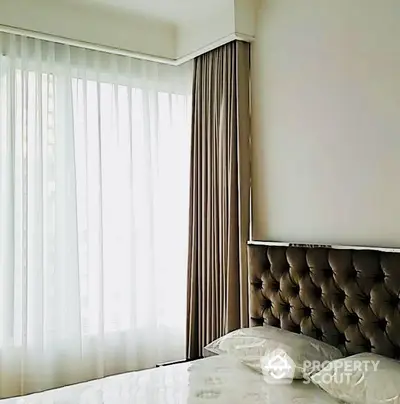  2 Bedrooms Condo at Q Langsuan-3