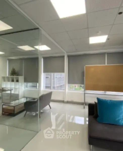 image_rental-13592557