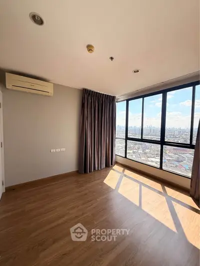 Spacious corner unit with stunning city view and large windows, perfect for natural light lovers.