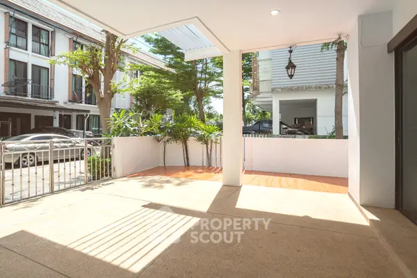 image_rental-5702367