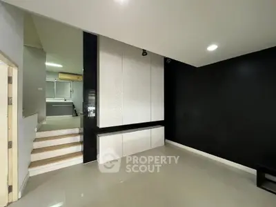 image_rental-27867368