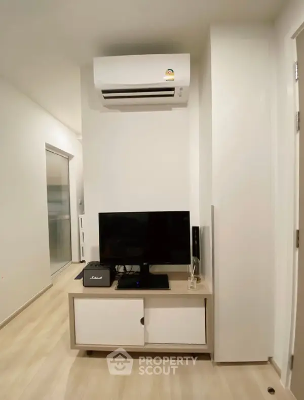 image_rental-13738015