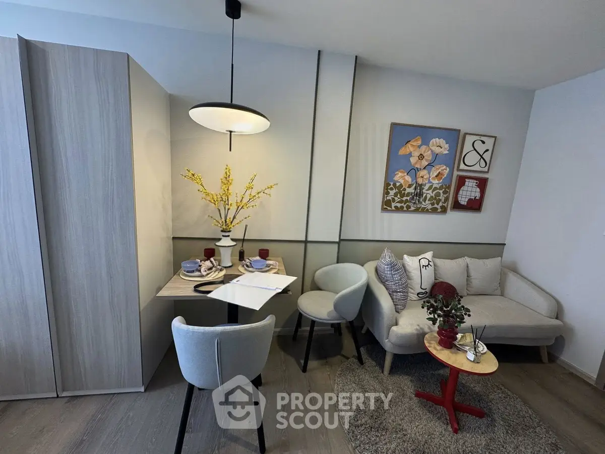 Stylish modern living room with cozy seating and elegant decor
