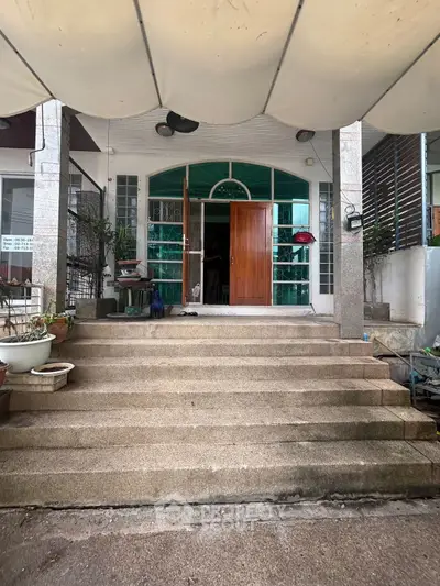 image_rental-29812341