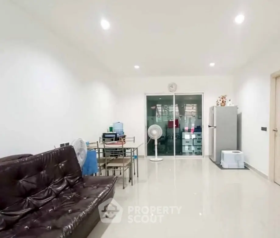 Screenshot 2569-04-15 at 14.14.50.jpg