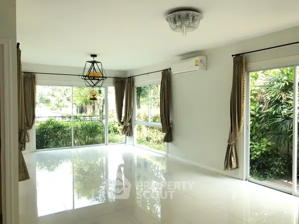 image_rental-30874398