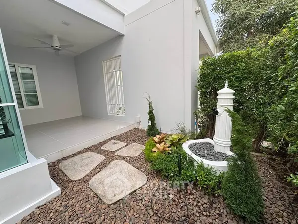 image_rental-30014194