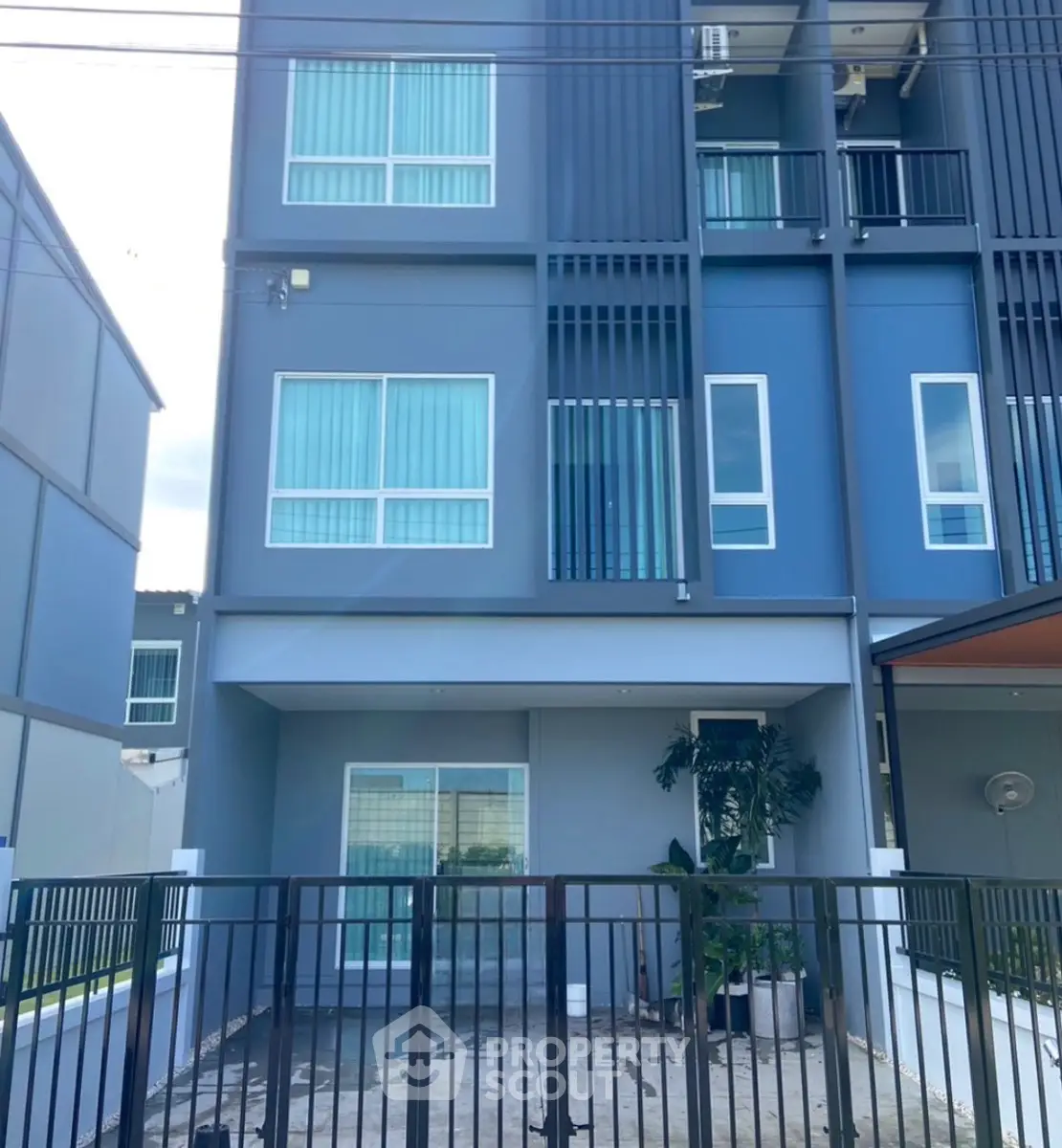 Screenshot 2568-11-26 at 14.49.33.jpg