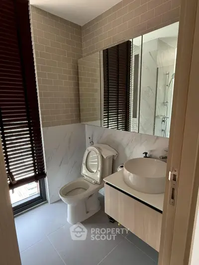 Modern bathroom with sleek design and stylish fixtures