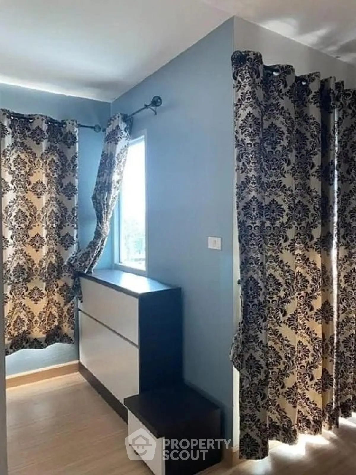 MileStone Condominium