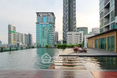 2 Bedrooms Condo at Urbana-3