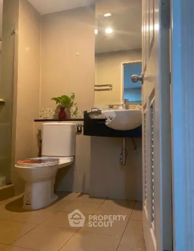 Modern bathroom with sleek fixtures and stylish decor