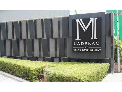 Modern exterior signage of M Ladprao by Major Development with sleek design.