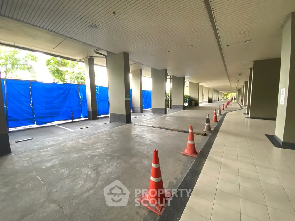  1 Bedroom Condo at Lumpini Place Rama 9 Ratchada Phase 1 2-1