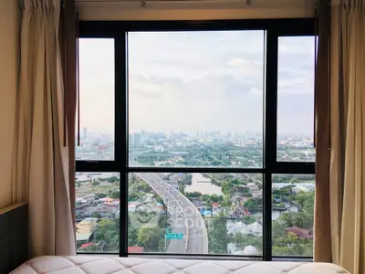  1 Bedroom Condo at The Base Rama 9 Ramkhamhaeng-3