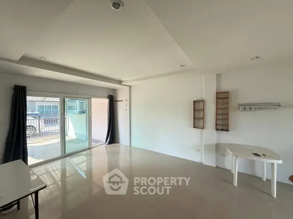 image_rental-30147627