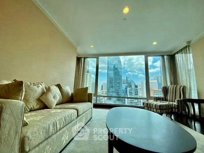 Luxurious living room with stunning city view and elegant furnishings