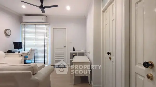 image_rental-29802015