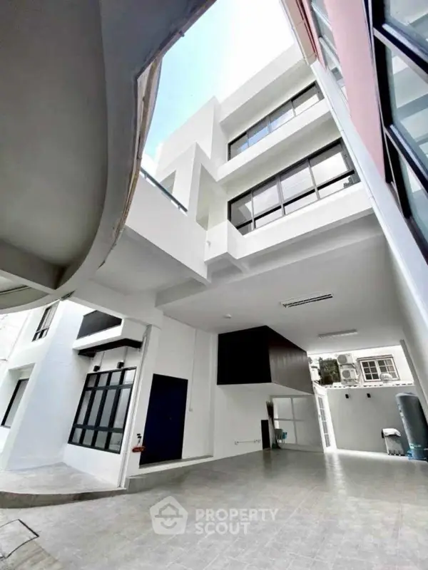 image_rental-27725263