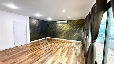 image_rental-29698510