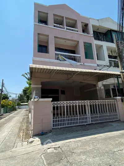 image_rental-27498931