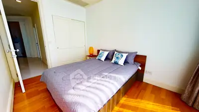  2 Bedrooms Condo at Royce Private Residence Sukhumvit 31-4