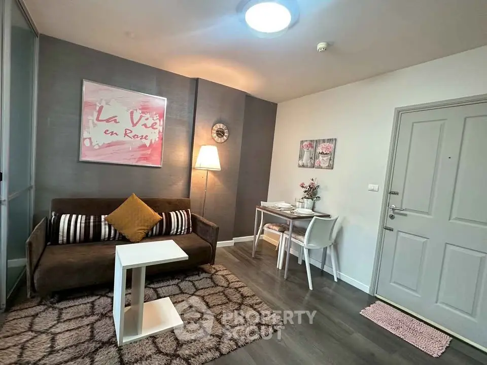 Cozy living room with stylish decor and modern furniture