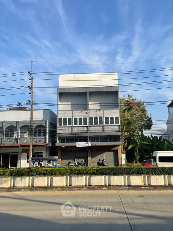 image_rental-30240280