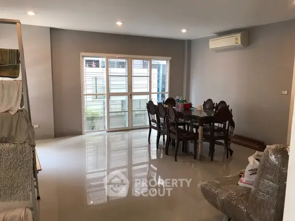 image_rental-6819462