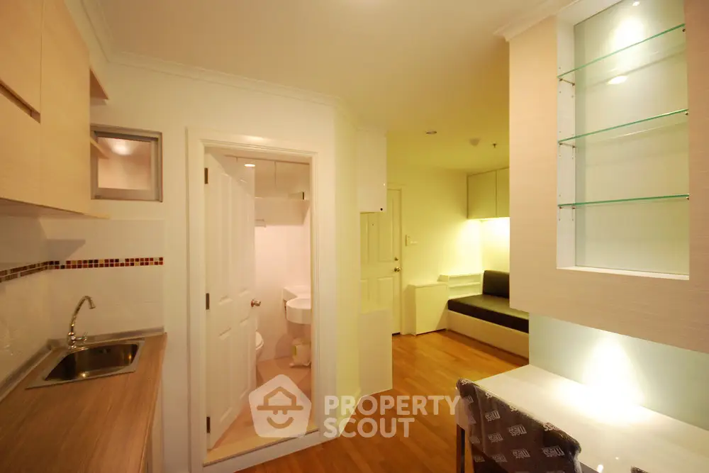  1 Bedroom Condo at Lumpini Place Ratchayothin-1