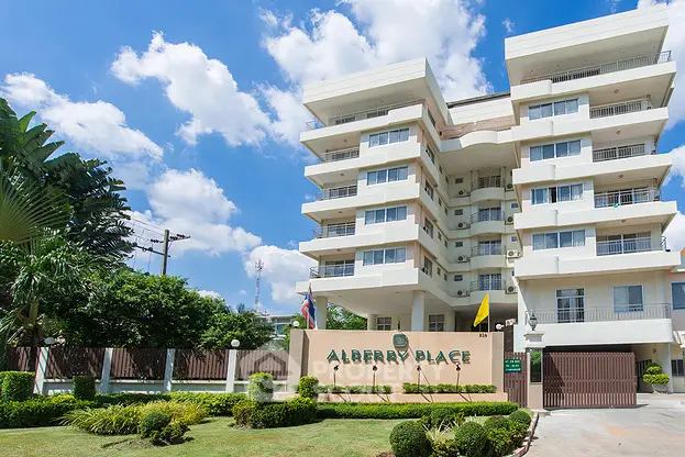 Fully Furnished 1 Bedroom Apartment at Alberry Place P Qreen-1