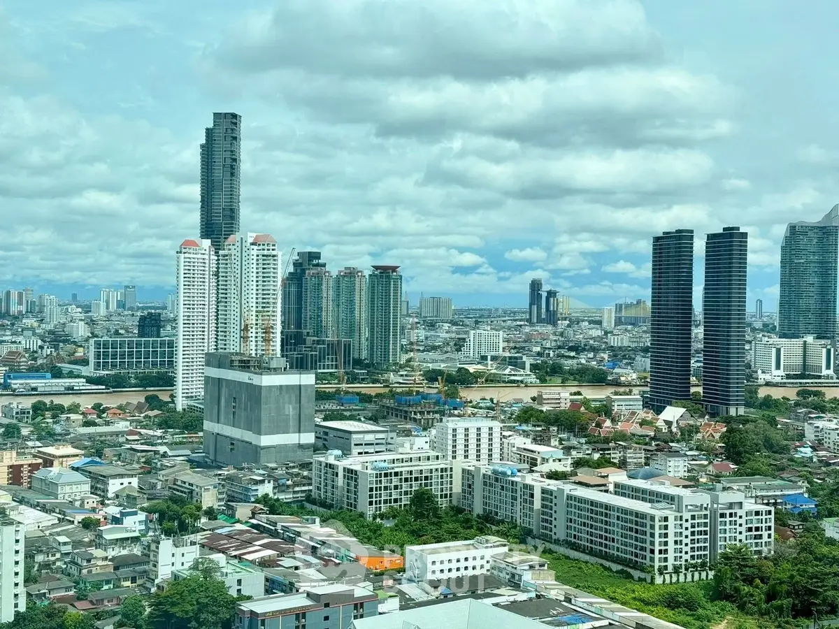 Stunning cityscape view showcasing modern skyscrapers and urban landscape, perfect for real estate investment.