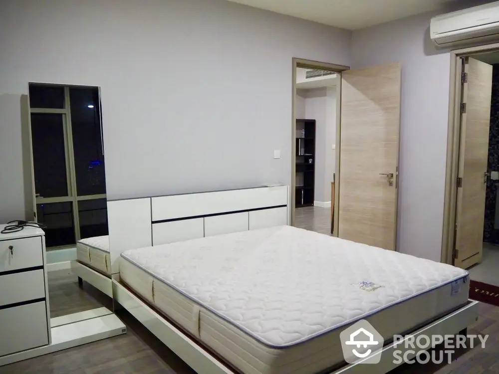  1 Bedroom Condo at The Room Rama 4-1