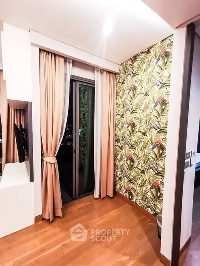 1 Bedroom Condo at Sukhumvit 24 Home-2