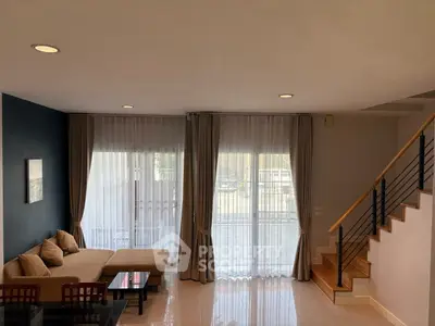 image_rental-27592682