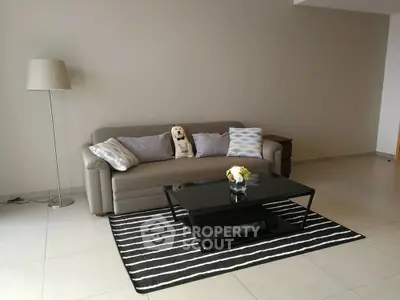  2 Bedrooms Condo at The Lofts Ekkamai-3