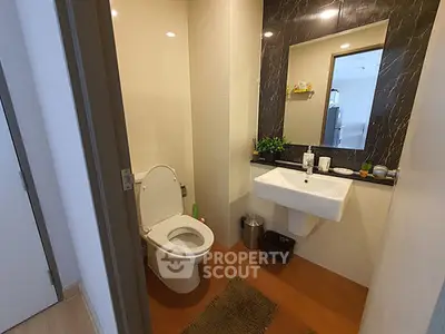  1 Bedroom Condo at Q House Sathorn-5