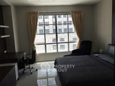  2 Bedrooms Condo at Citismart Sukhumvit 18-3