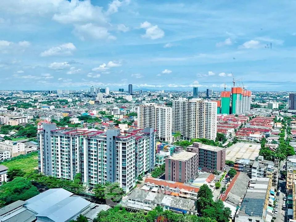 Stunning cityscape view with modern high-rise buildings and vibrant skyline.