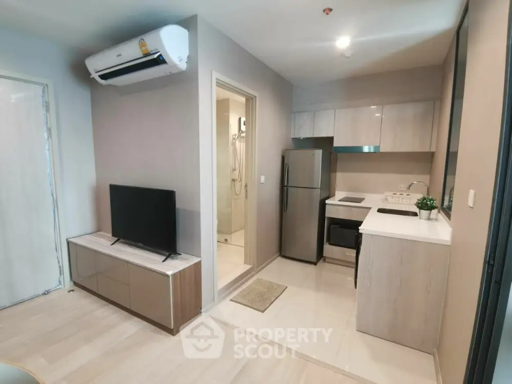  1 Bedroom Condo at Life One Wireless ไลฟ์ วัน วิทยุ Livingroom
