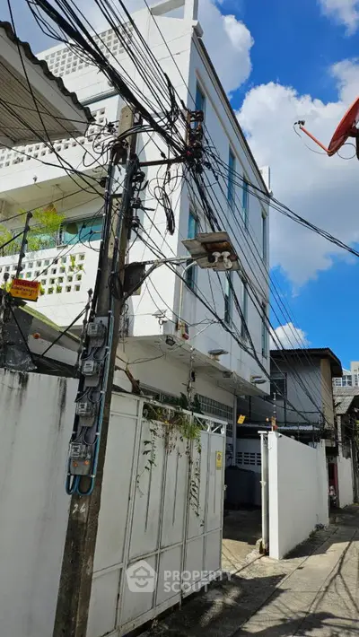 image_rental-28248721