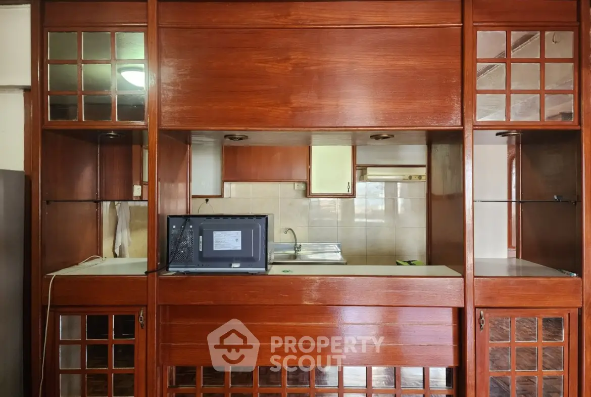 Ratchadamnoen Condominium