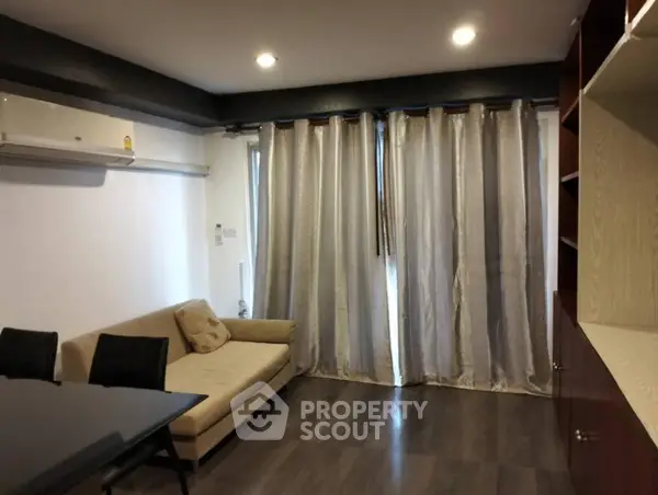 image_rental-12477715