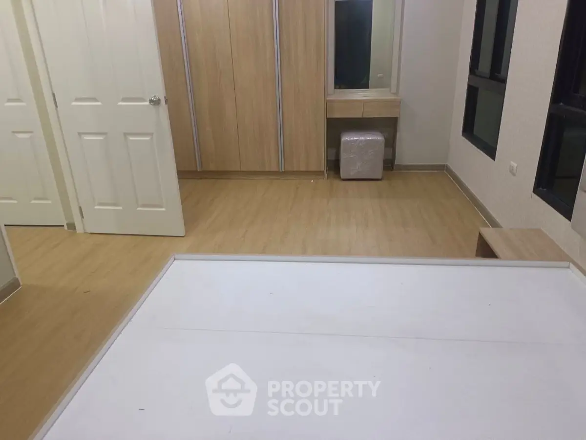 2056786-Photoroom.png