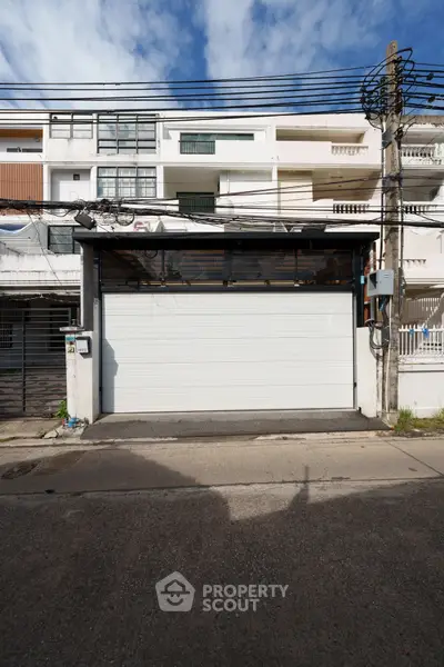 image_rental-27239277