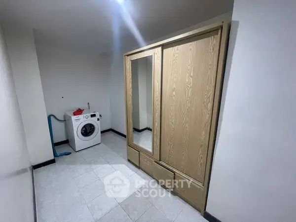 คอนโด 2-ห้องนอน ที่ บ้านสวนเพชร คอนโดมิเนียม ใกล้ BTS พร้อมพงษ์