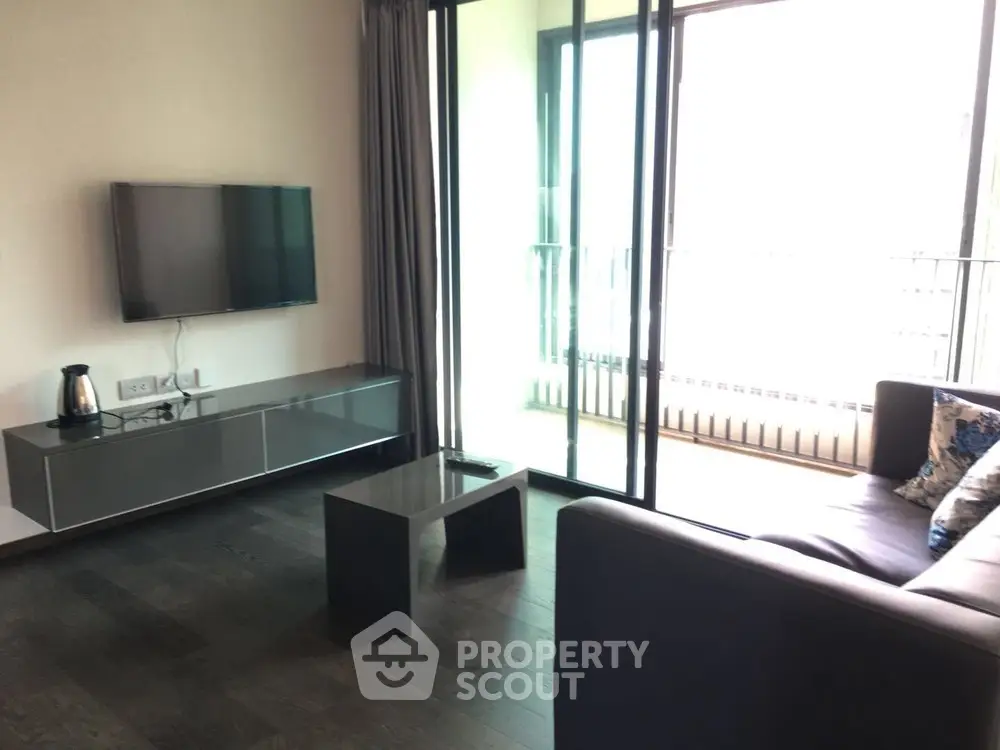  2 Bedrooms Condo at Ideo Q Siam Ratchathewi-1